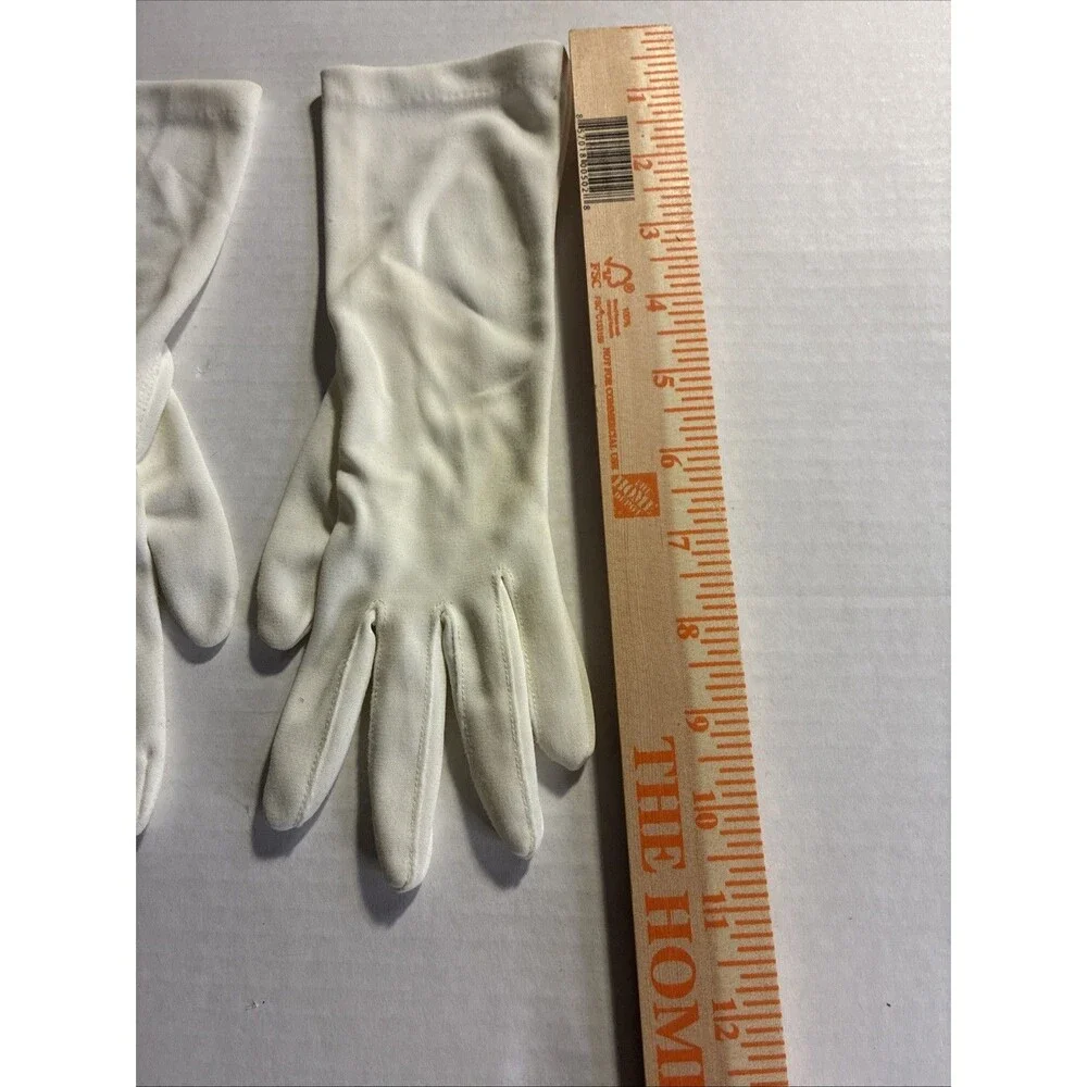 Vintage White Women’s Small Church Wedding Gloves  Small